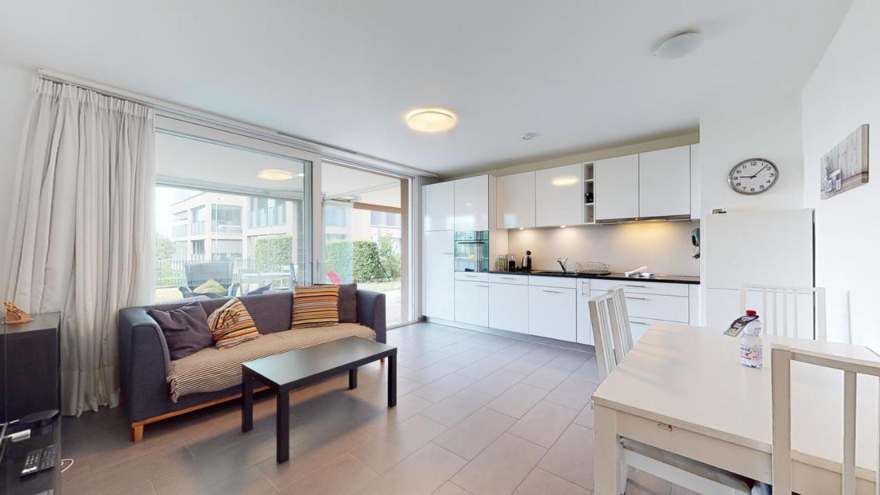 Modern Flat With Beautiful Outdoor Space *